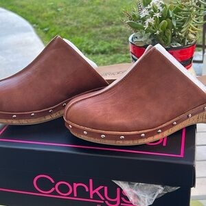 Corkys Women's Tan Studded Mules. NEW